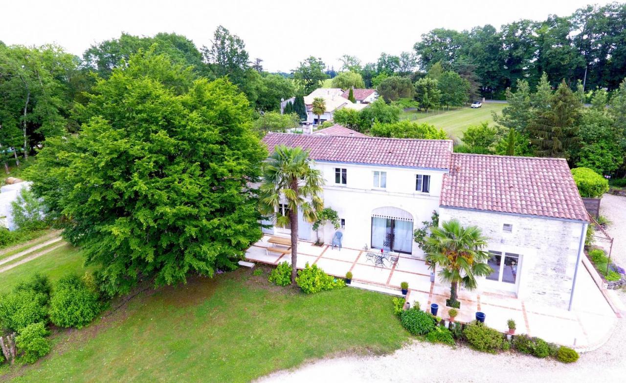 Le Logis De La Brumanderie - Saintes Fontcouverte  Exterior foto