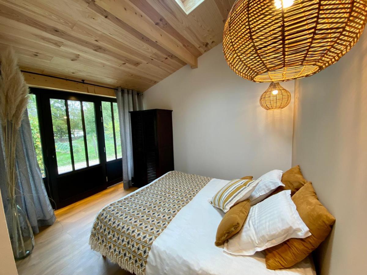 Le Logis De La Brumanderie - Saintes Fontcouverte  Habitación foto