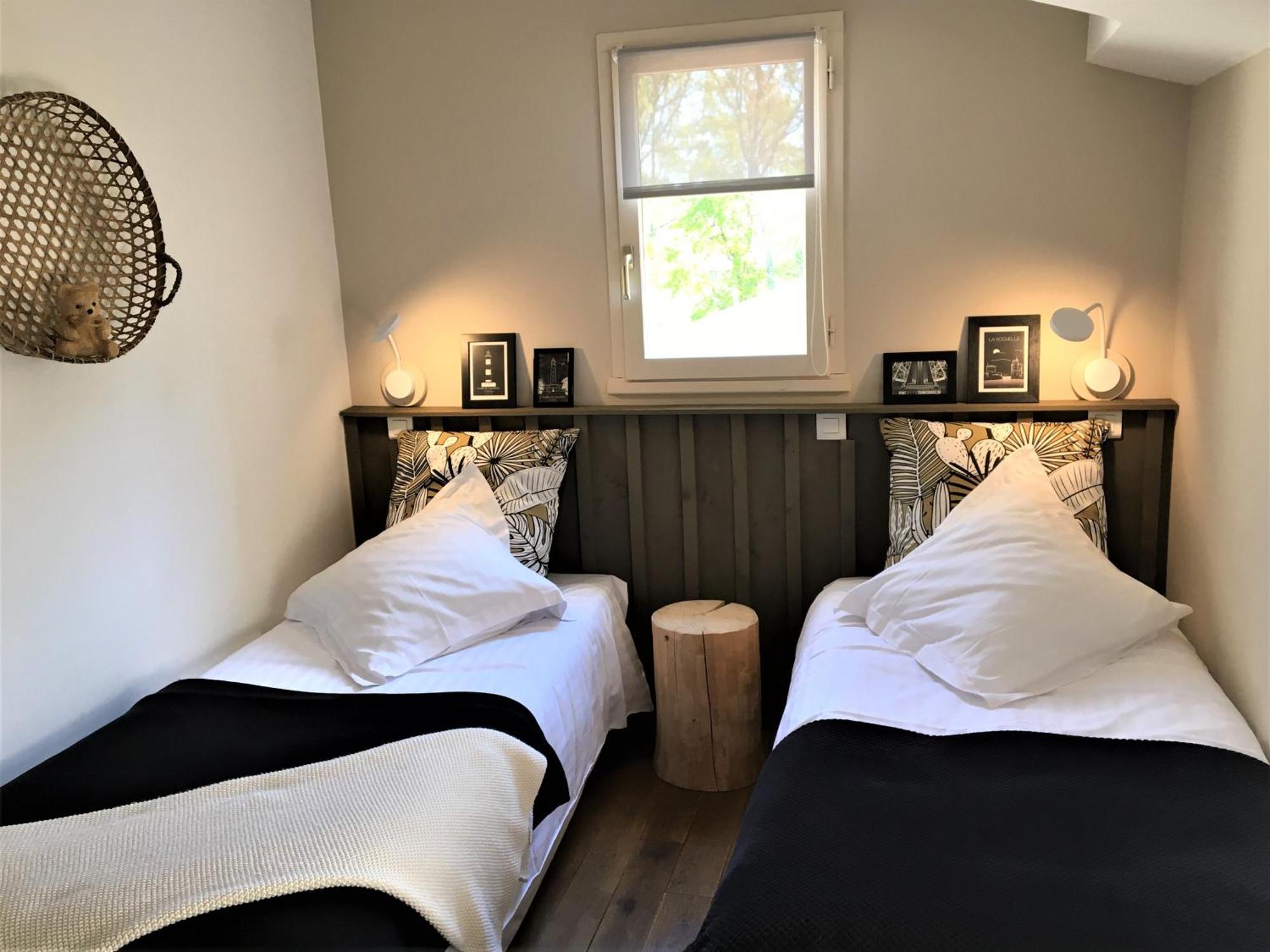Le Logis De La Brumanderie - Saintes Fontcouverte  Habitación foto